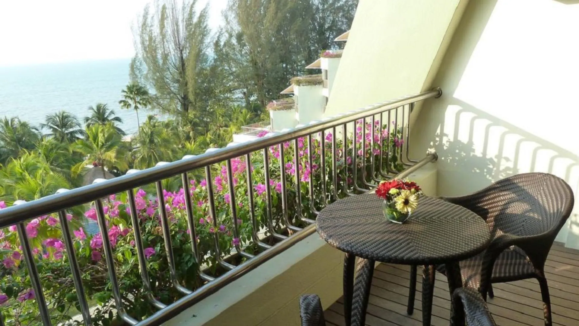 Parkroyal Penang Resort Batu Ferringhi